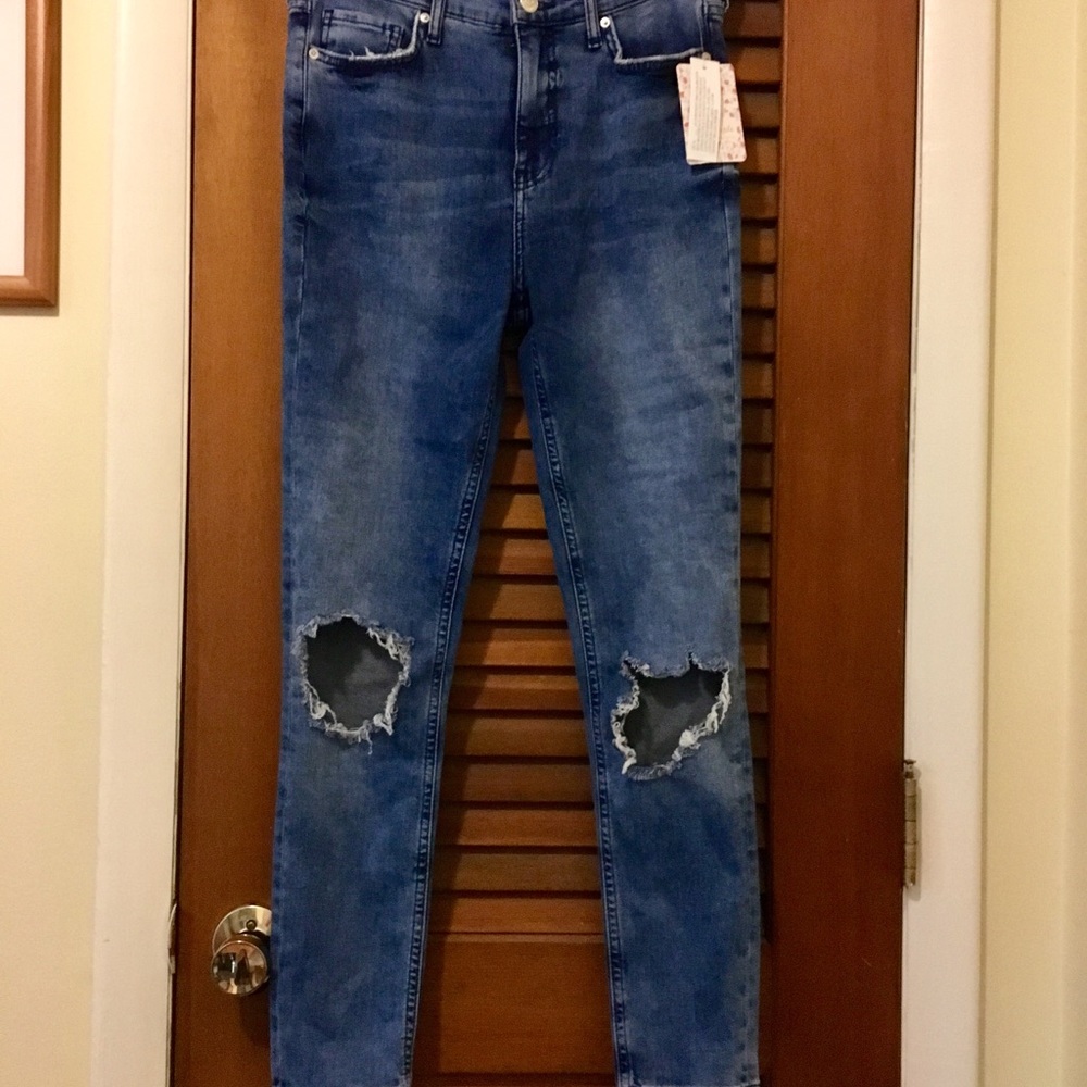 Free People NWT Busted Knee Skinny Jeans